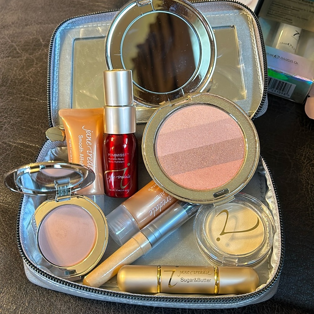 Jane Iredale makeup kit